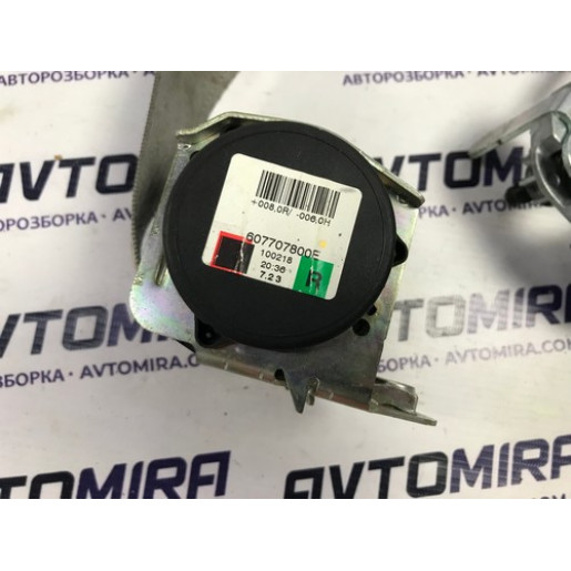Ремень безопасности передний правый Opel Corsa D 2006-2014 607707800E